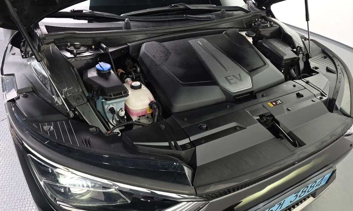 Kia EV6 2022 из KR, фото 10