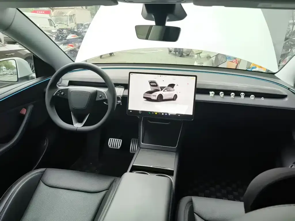 Tesla Model Y — фото 3