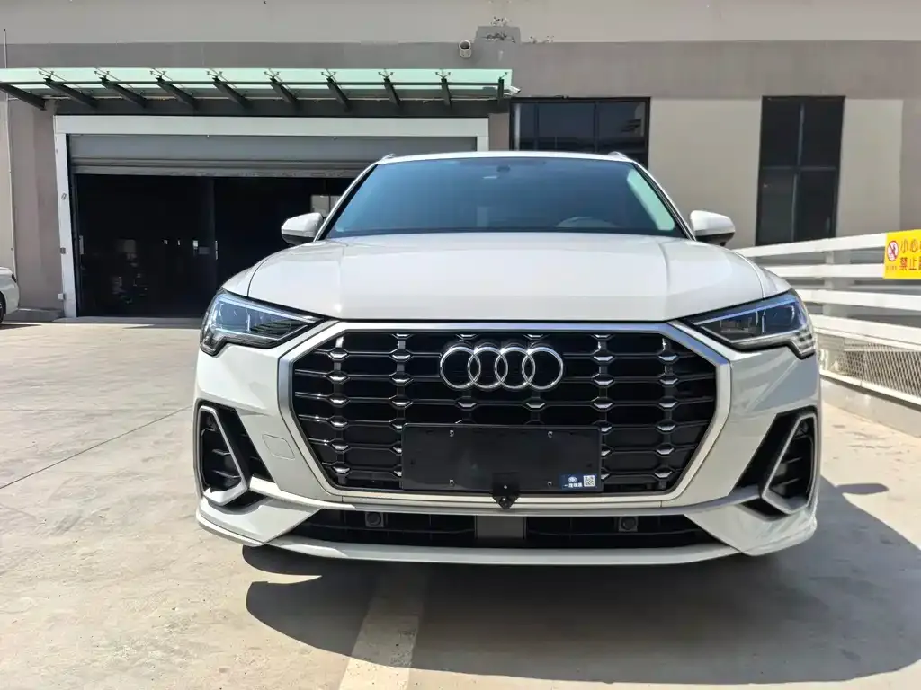 Audi Q3 — фото 3