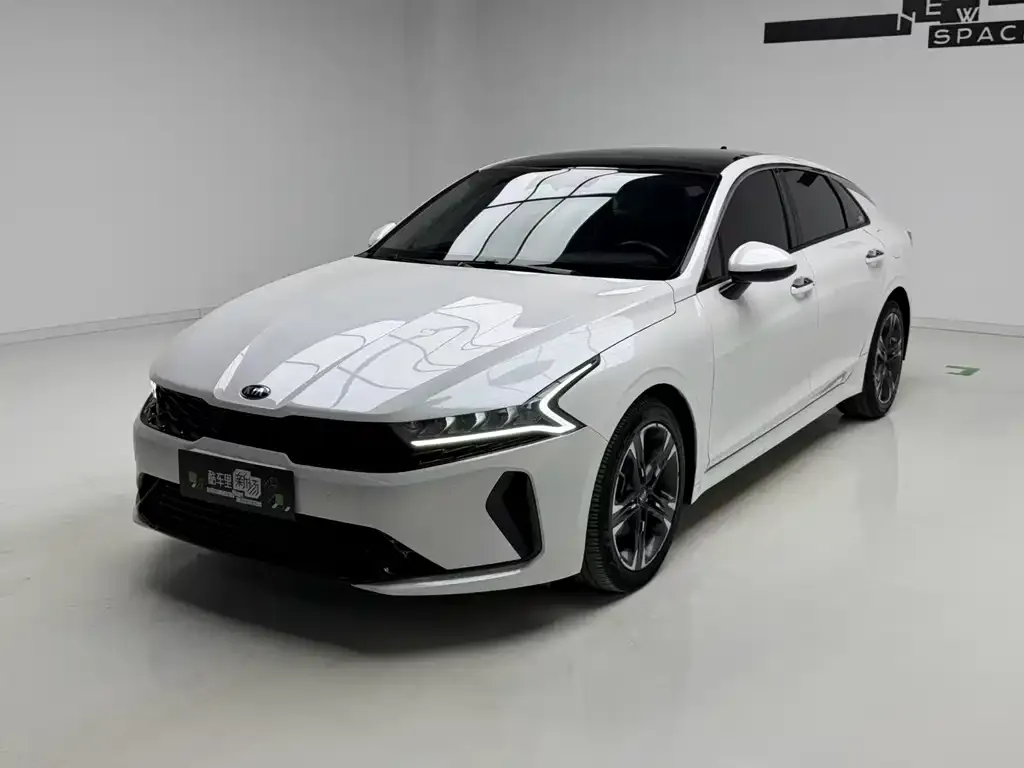 Kia K5 2021 из CN, фото 1