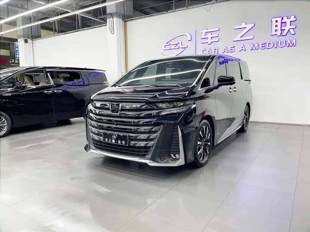 Toyota Vellfire — фото 3