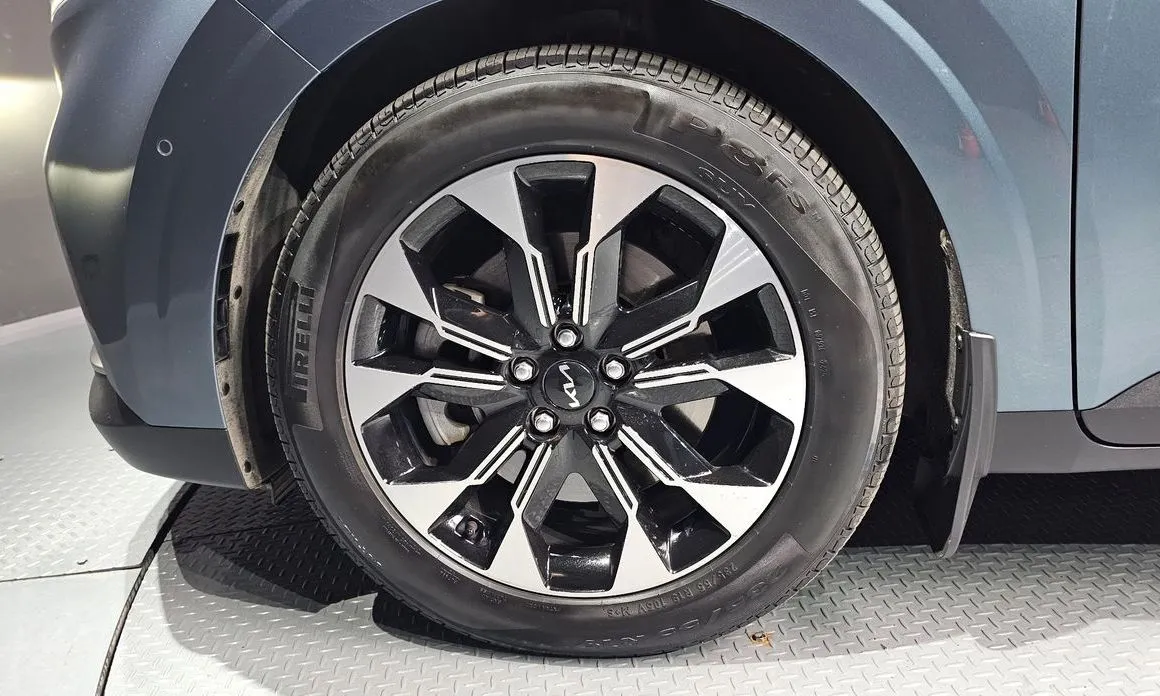 Kia Carnival 2023 из KR, фото 10