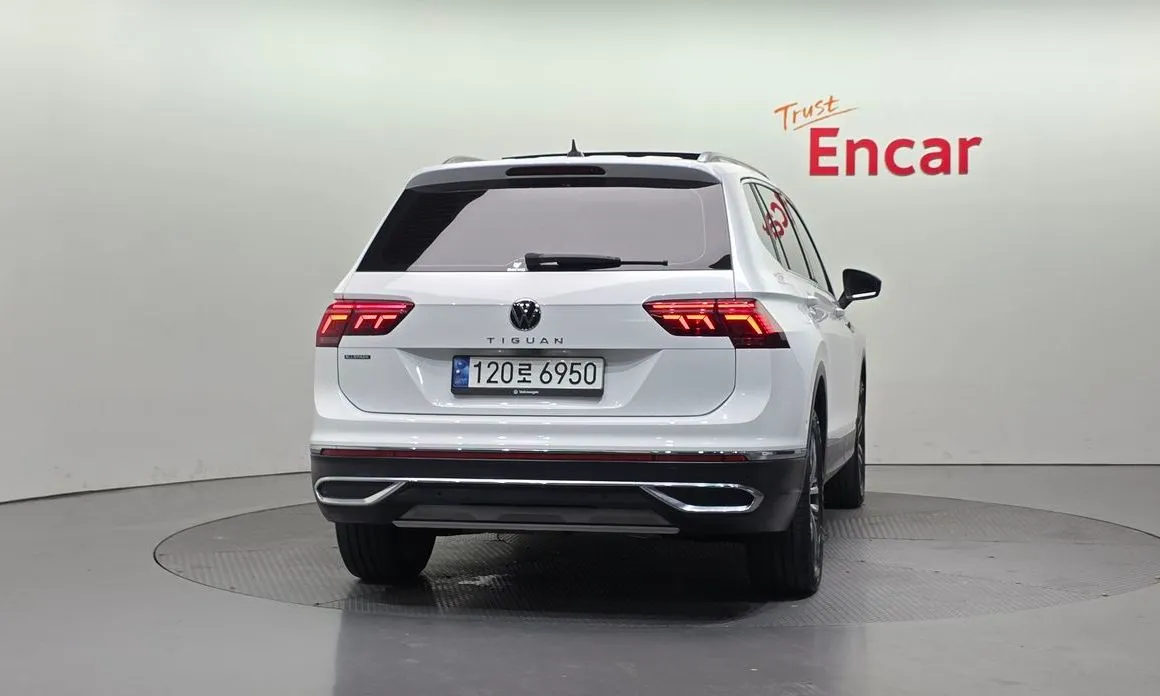 Volkswagen Tiguan — фото 5