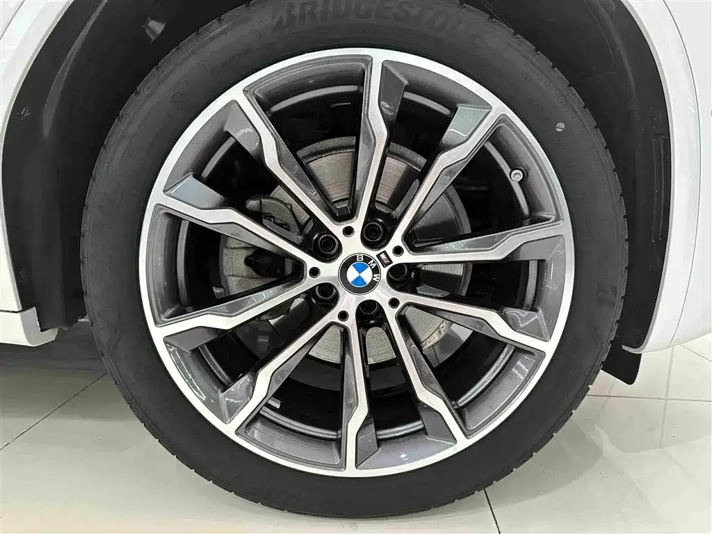 BMW X3 — фото 8