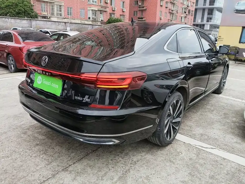 Volkswagen Passat — фото 9