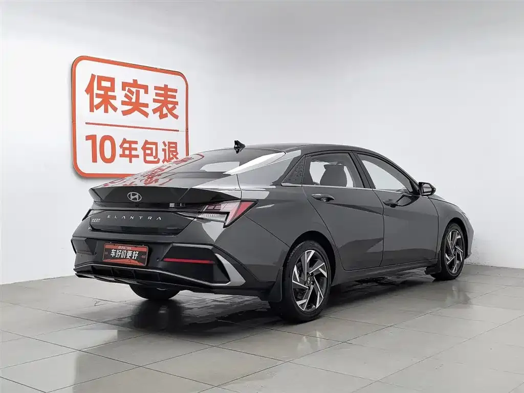 Hyundai Elantra — фото 6