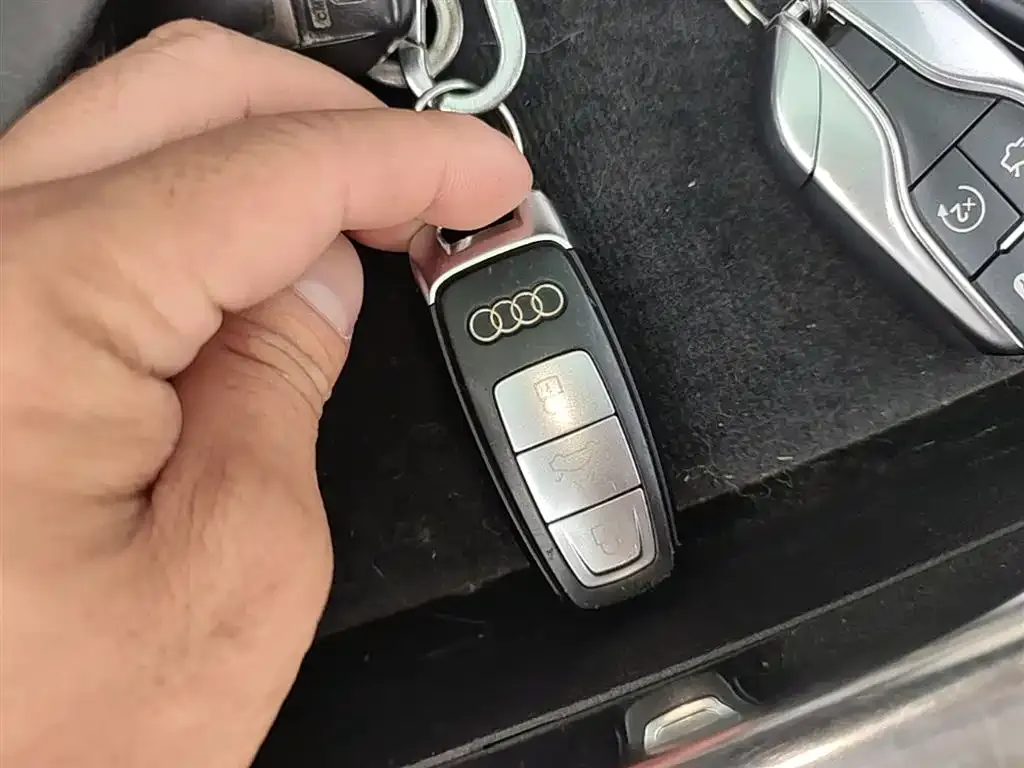 Audi e-tron 2021 из CN, фото 5