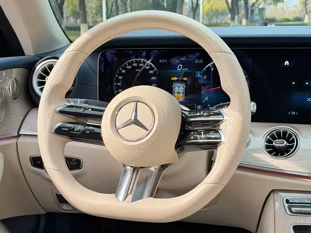 Mercedes-Benz E-Class (Import) — фото 3