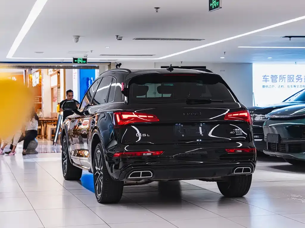 Audi Q5L — фото 4