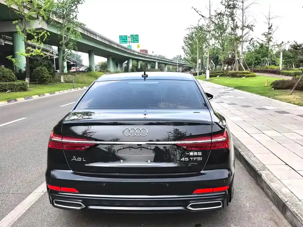Audi A6L 2021 из CN, фото 3