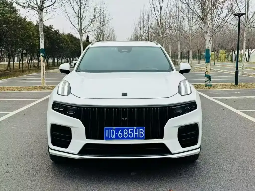 Lynk & Co 09
