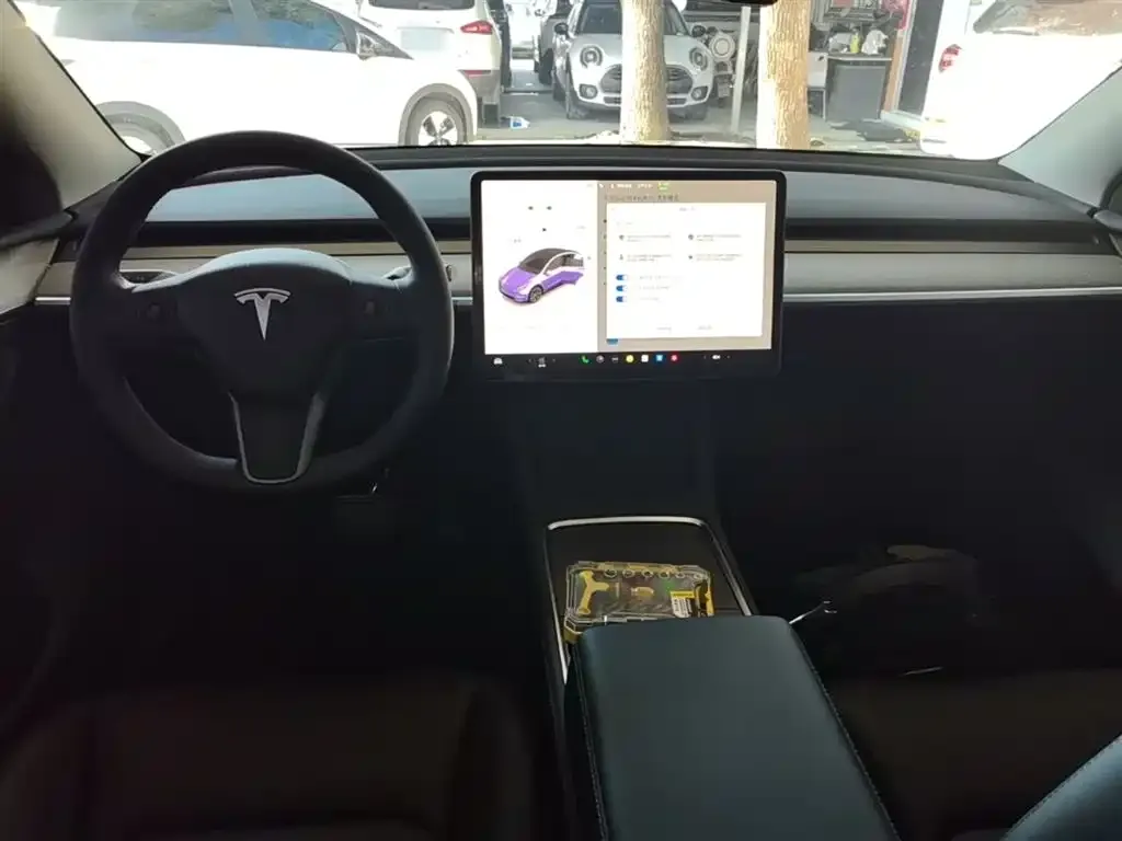 Tesla Model Y — фото 4