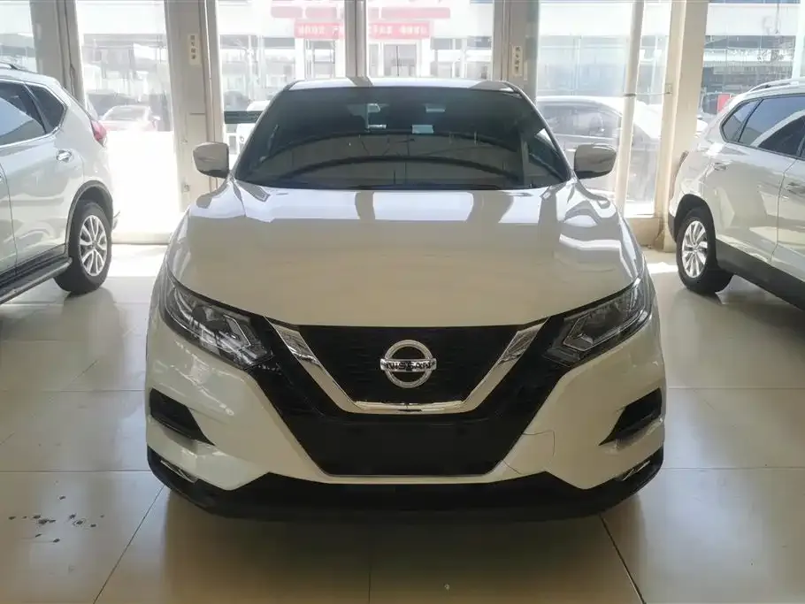 Nissan Qashqai — фото 4