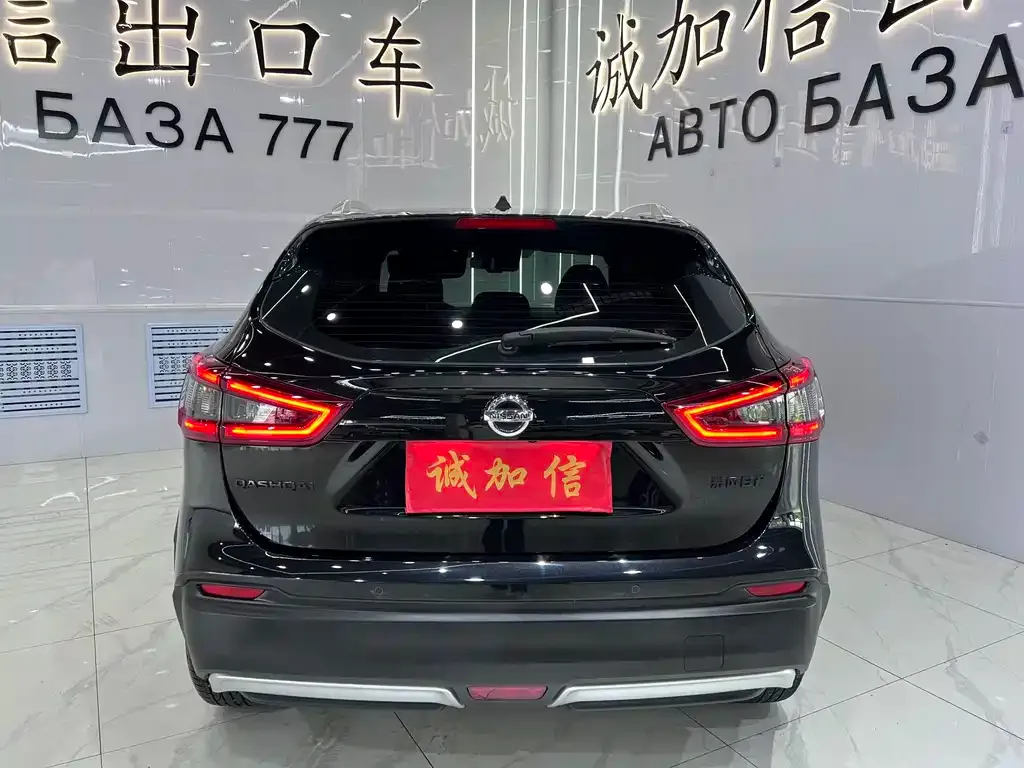 Nissan Qashqai — фото 10