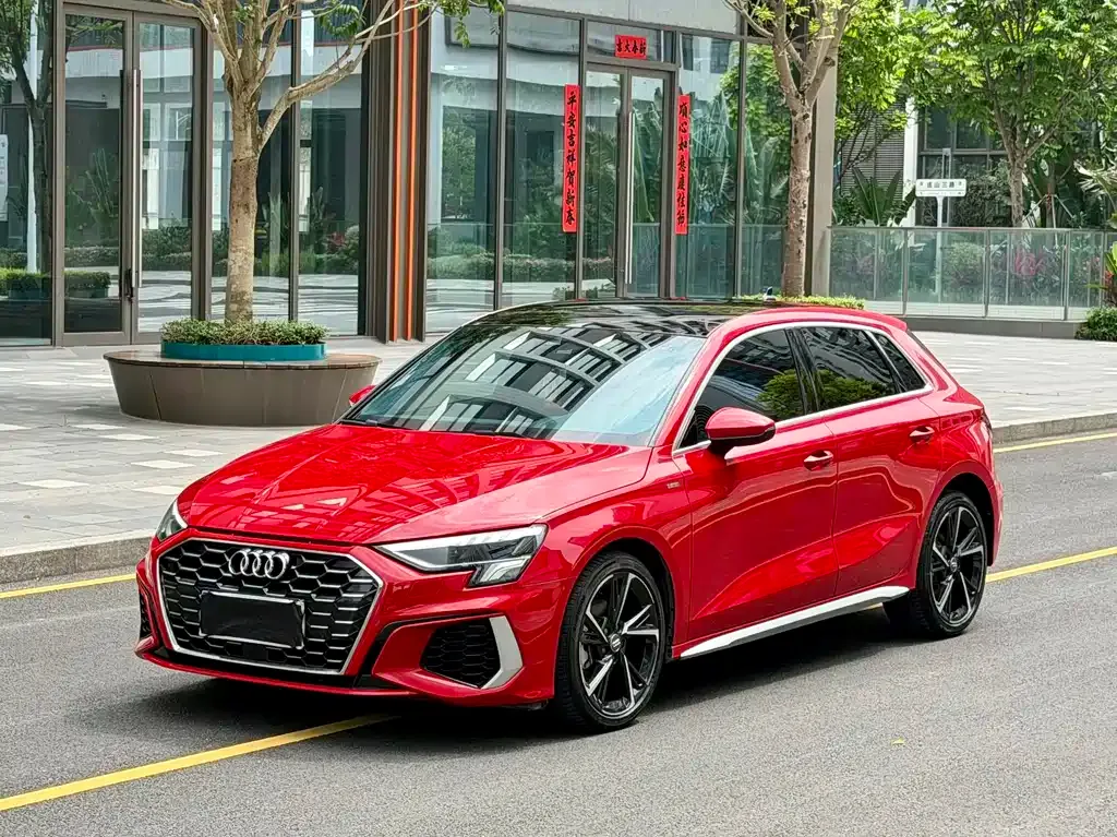 Audi A3 — фото 1