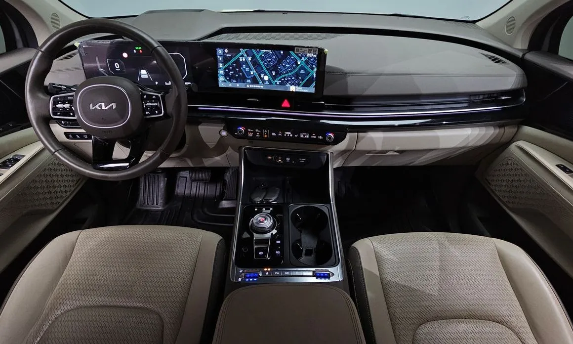 Kia Carnival — фото 10