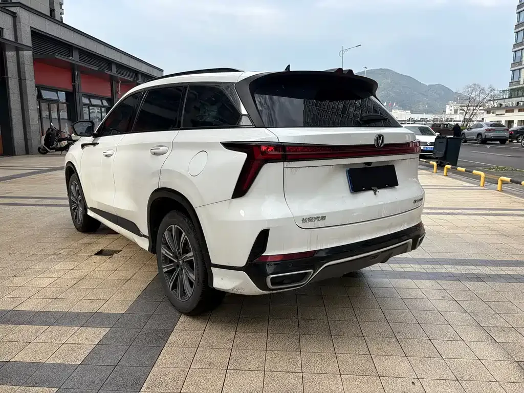 Changan CS75PLUS — фото 4
