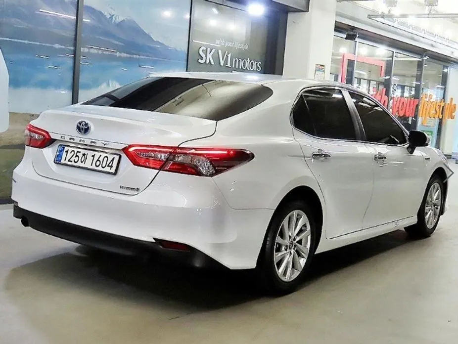 Toyota Camry 2023 из KR, фото 8