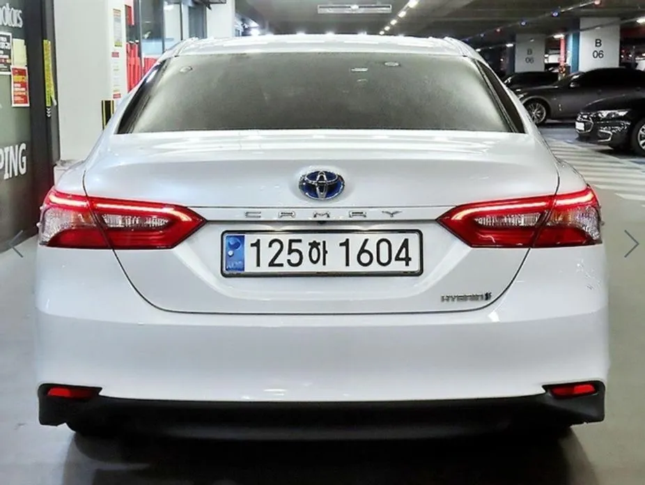 Toyota Camry 2023 из KR, фото 4
