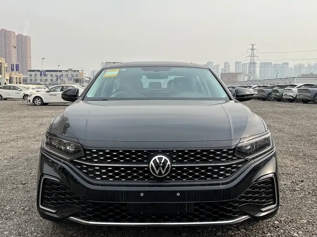 Volkswagen Passat — фото 8