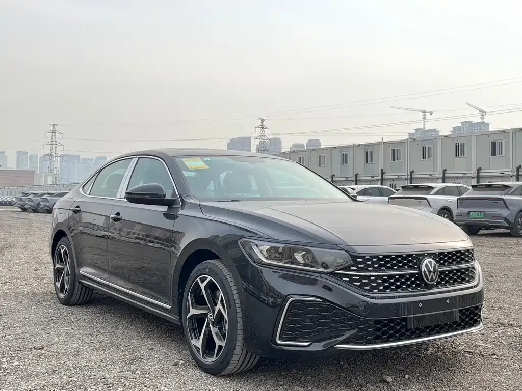 Volkswagen Passat — фото 4