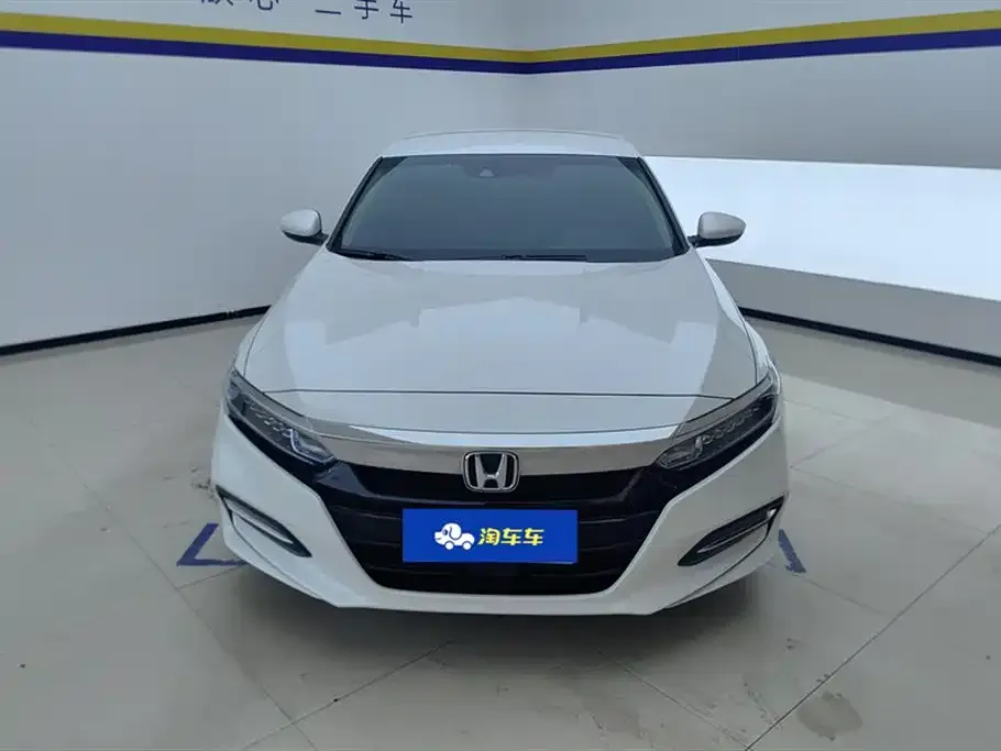Honda Accord — фото 10