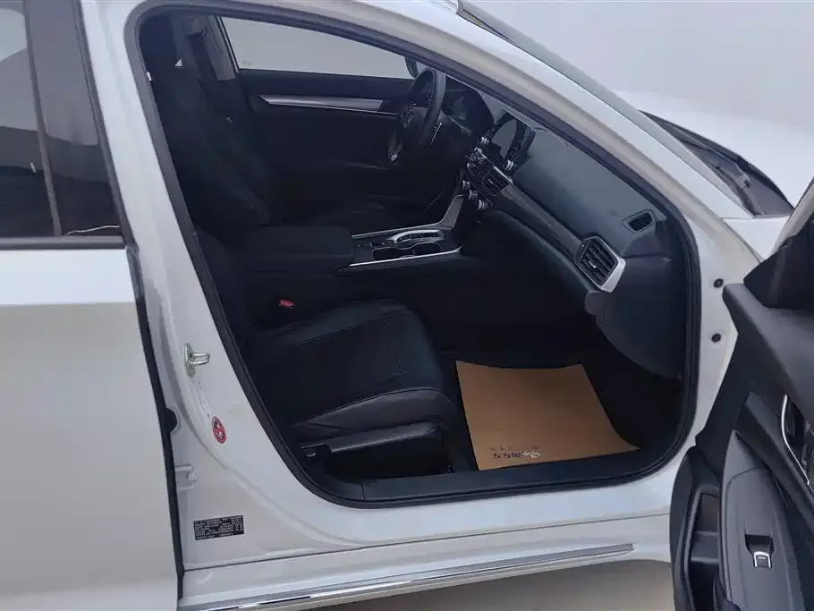 Honda Accord — фото 6