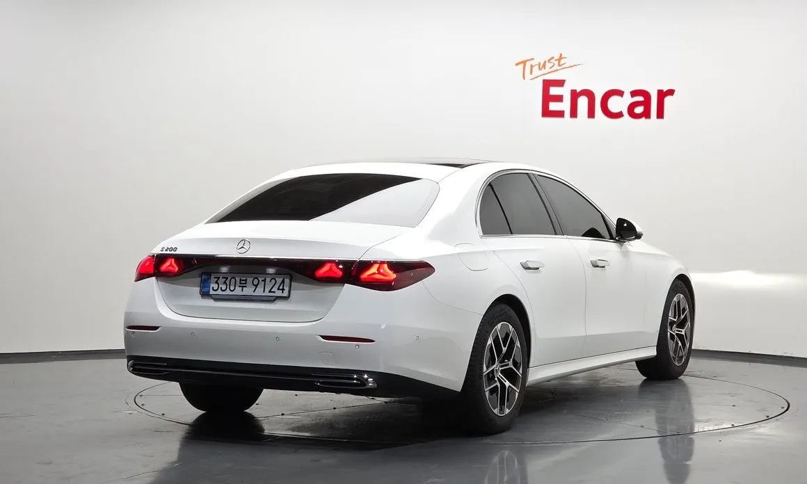 Mercedes-Benz E-Class 2025 из KR, фото 7