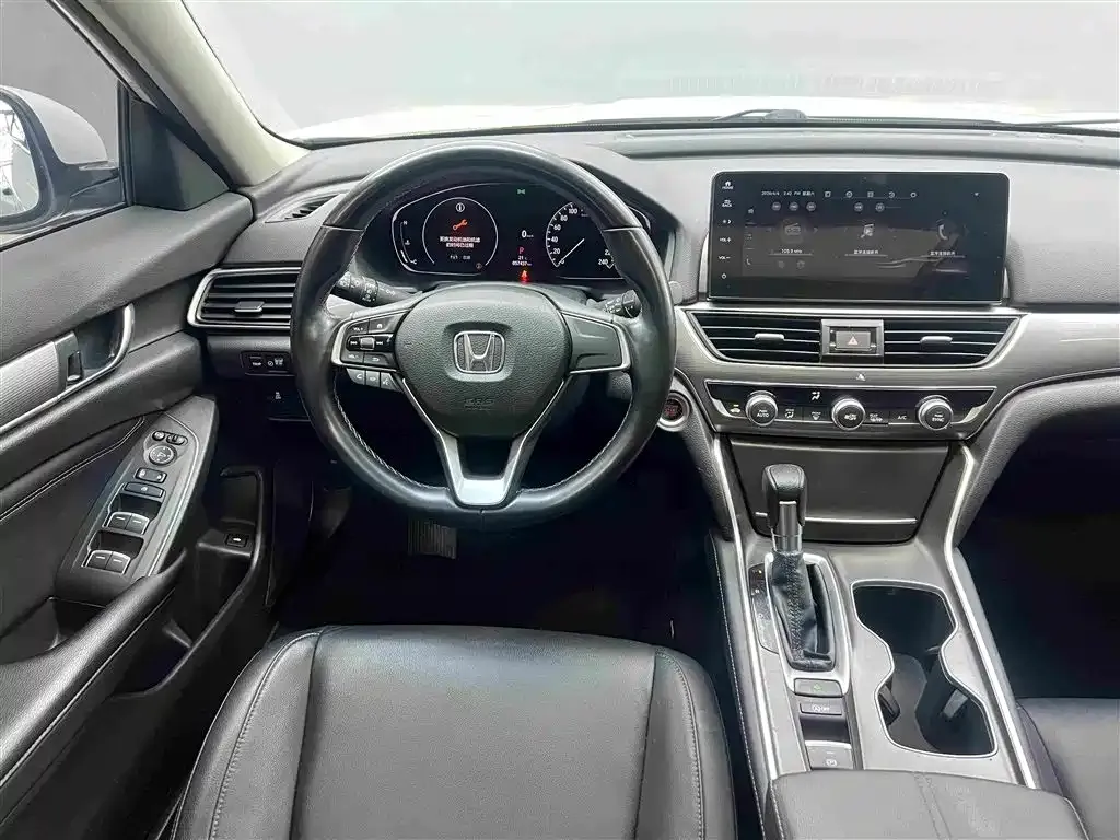 Honda Accord — фото 5