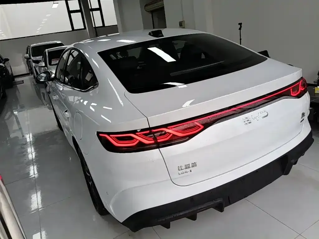 BYD Qin L — фото 8