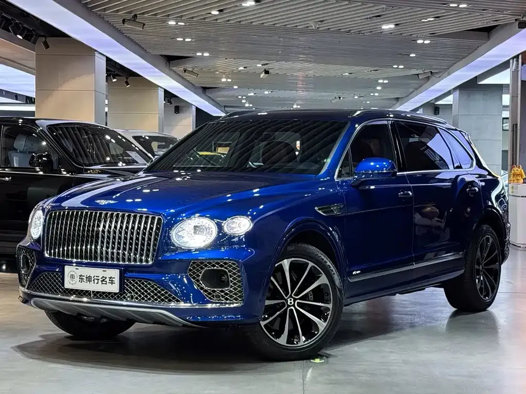 Bentley Bentayga — фото 1