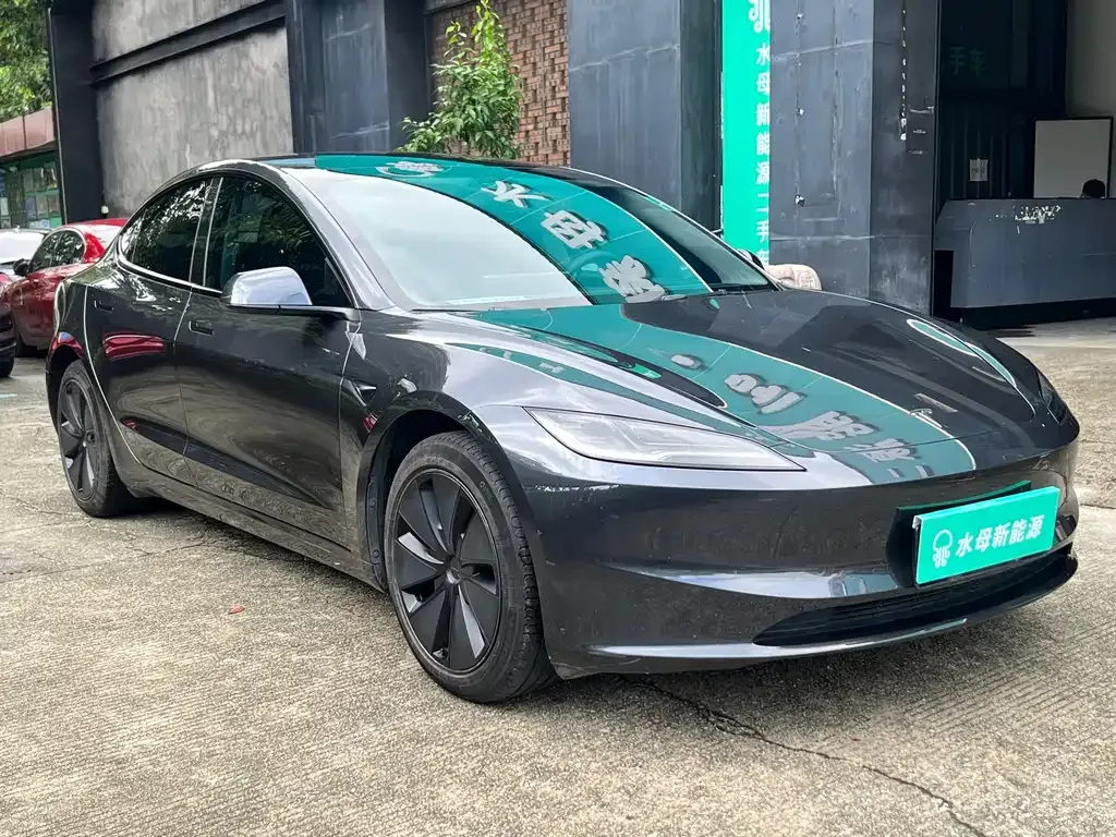 Tesla Model 3 — фото 6