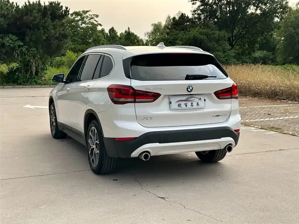BMW X1 — фото 2