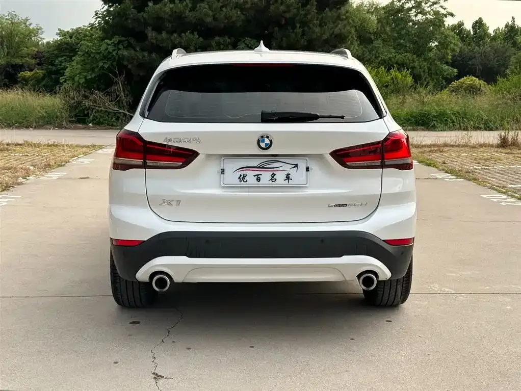 BMW X1 — фото 9