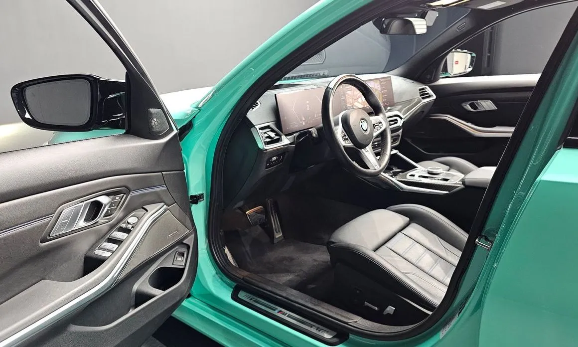 BMW 3-Series 2024 из KR, фото 10
