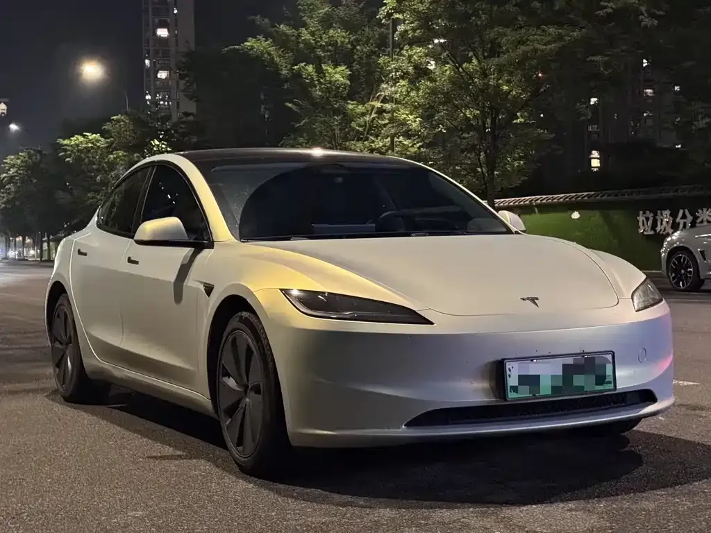 Tesla Model 3 — фото 7
