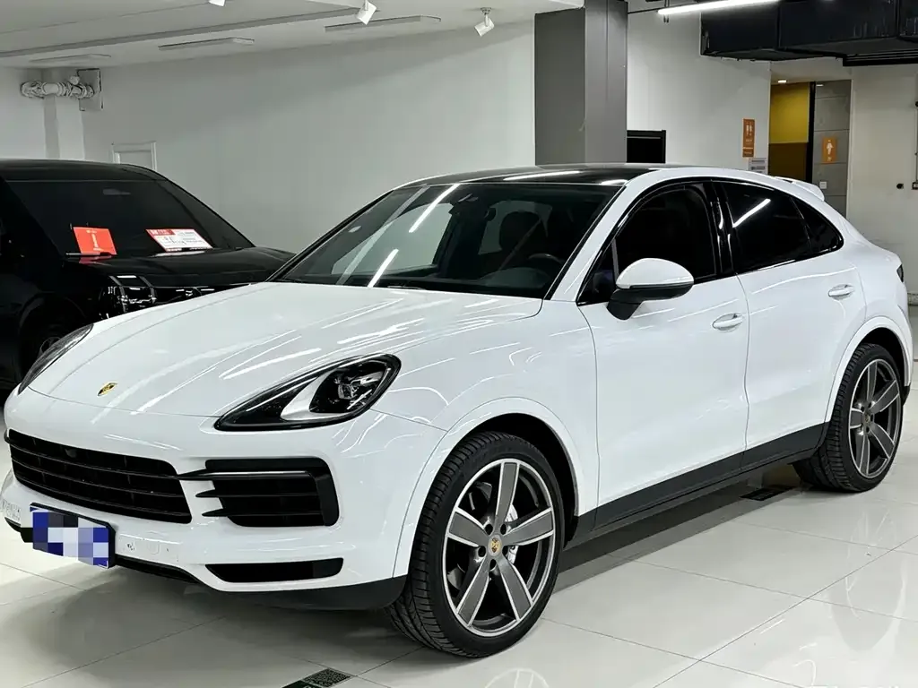 Porsche Cayenne — фото 1