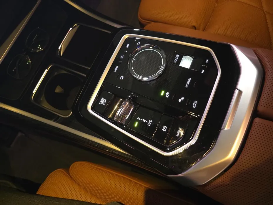 BMW 7-Series 2025 из KR, фото 6