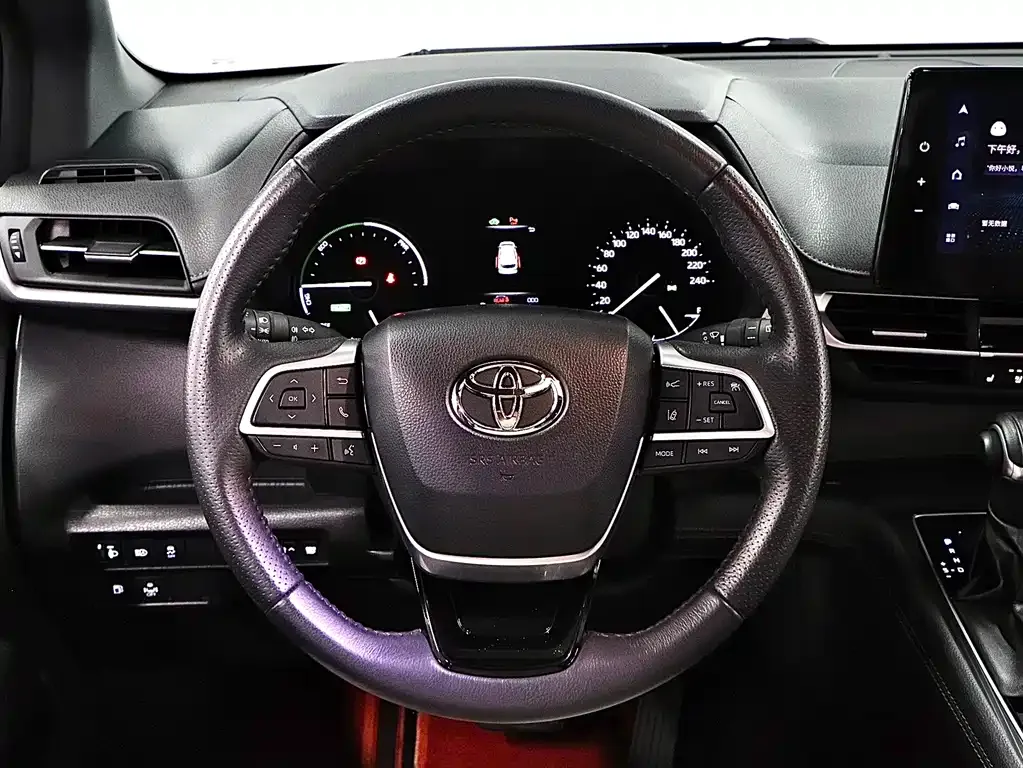 Toyota Sienna — фото 10
