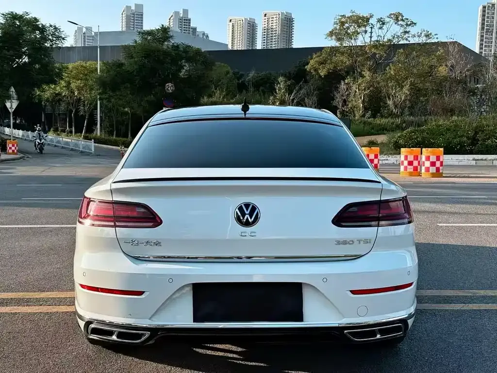 Volkswagen CC — фото 9