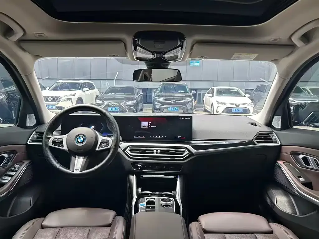 BMW i3 — фото 8