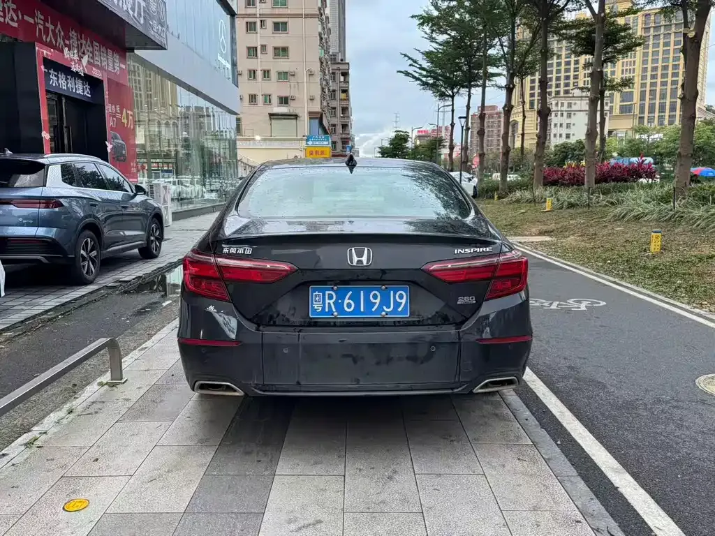 Honda Inspire — фото 10