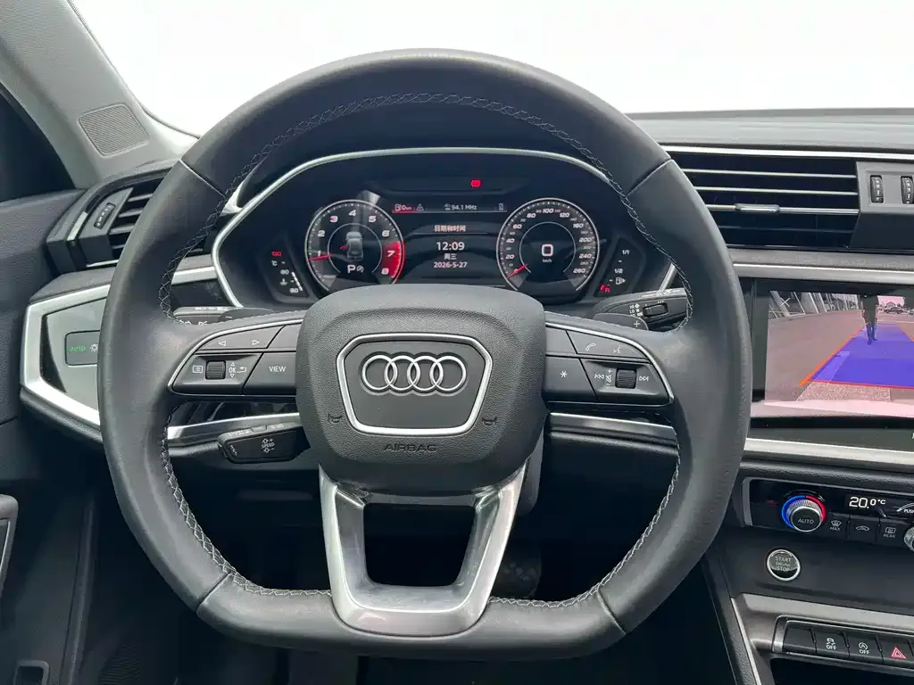 Audi Q3 — фото 5