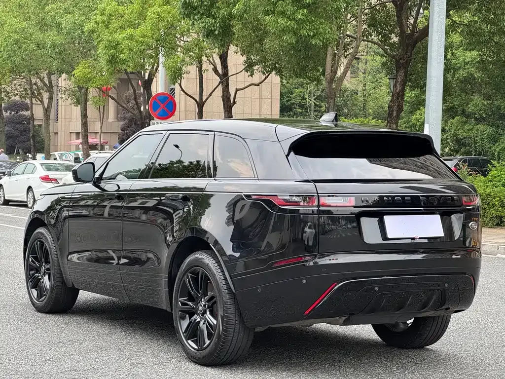 Land Rover Velar — фото 10