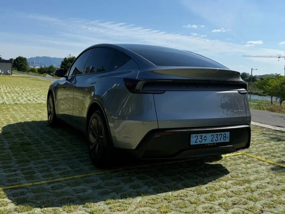 Tesla Model Y — фото 2