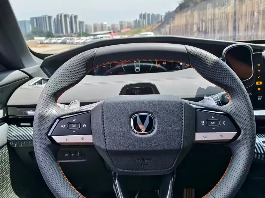 Changan UNI-V 2024 из CN, фото 10
