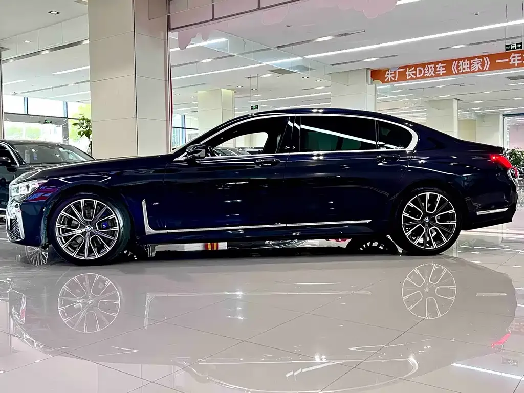 BMW 7 Series 2021 из CN, фото 6
