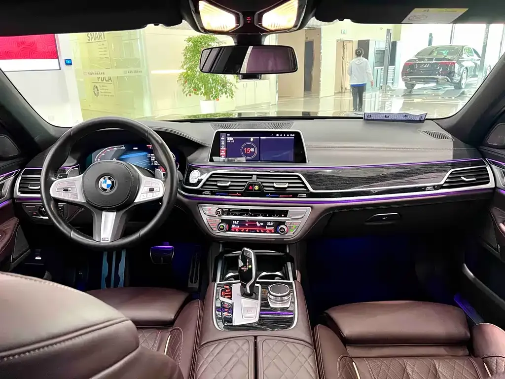 BMW 7 Series 2021 из CN, фото 8