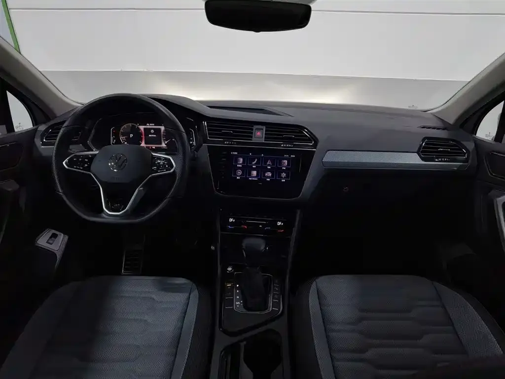 Volkswagen Tiguan X 2021 из CN, фото 4