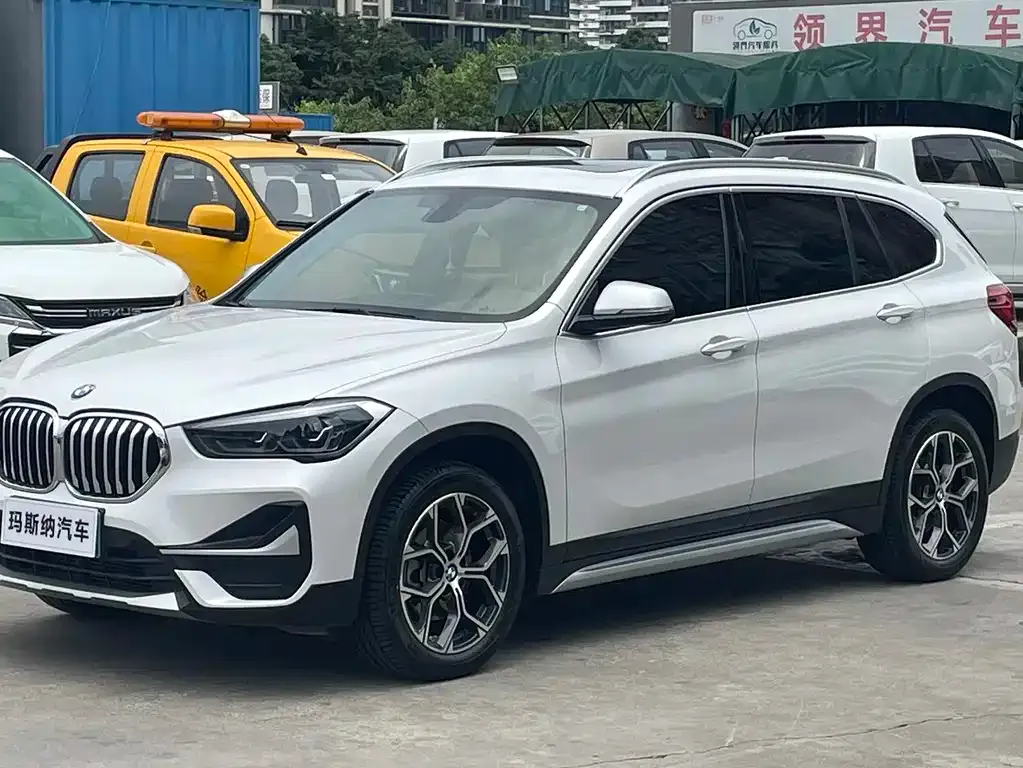 BMW X1 — фото 1